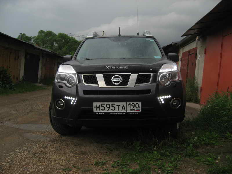 nissan x trail 2011 года черный